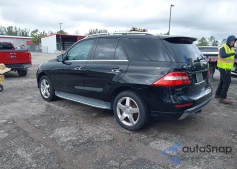 2013 Mercedes-Benz Ml 550 4Matic z USA, uszkodzony, nr VIN 4JGDA7DB9DA099707